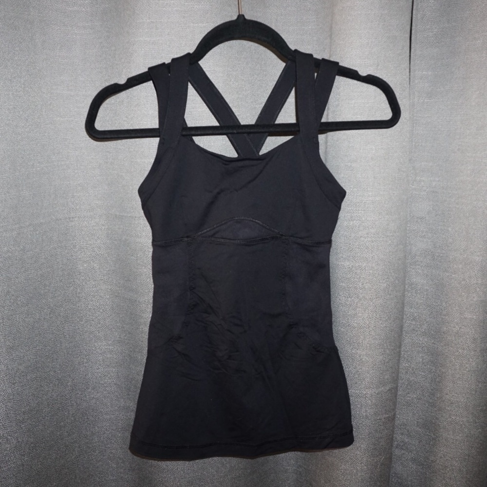 Black lululemon workout top, women’s size 2